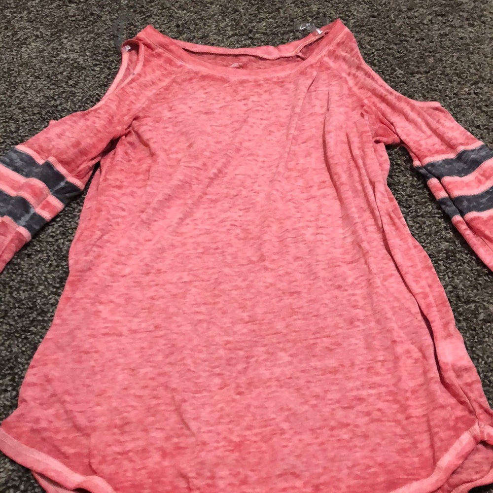 Shoulder less top